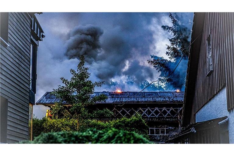 Die Rauchwolke war weithin sichtbar.