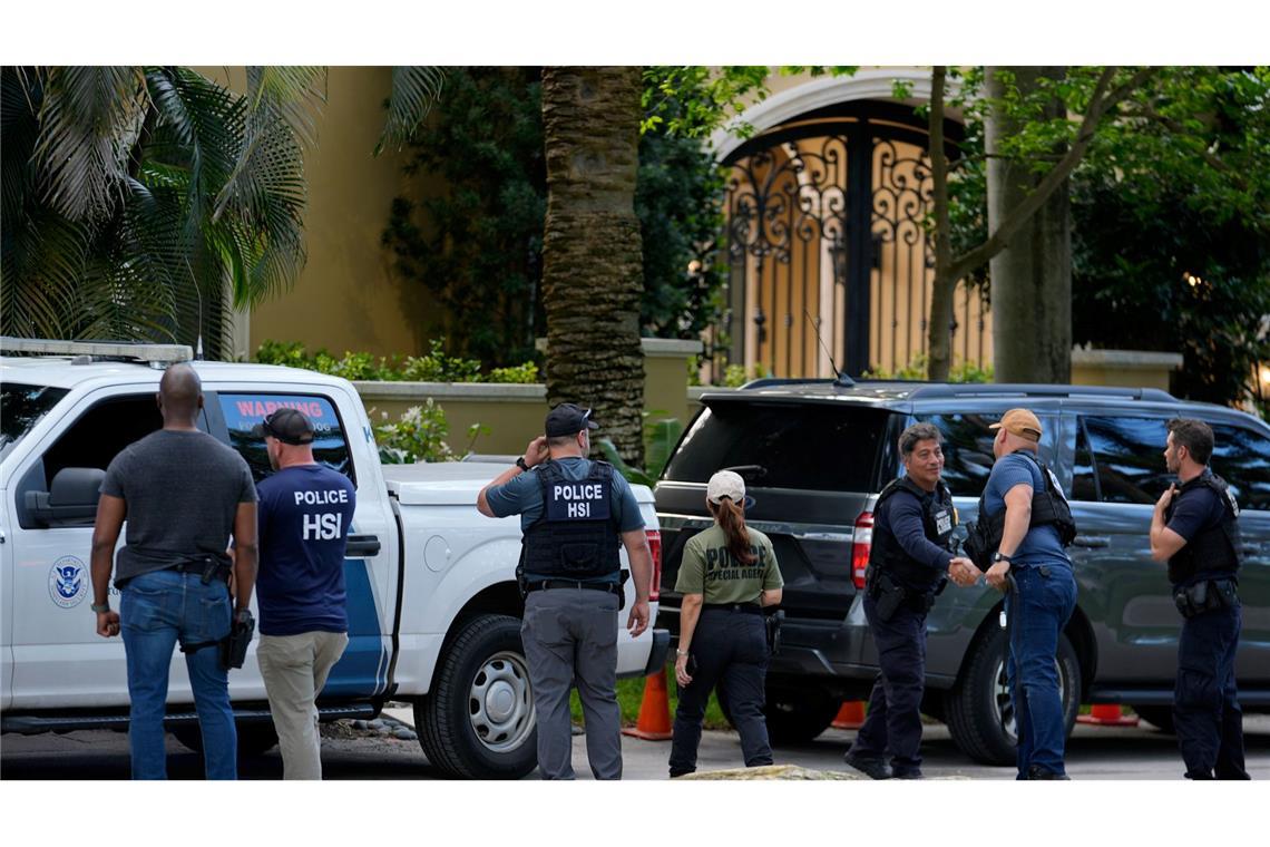 Polizisten fanden Babyöl und Drogen bei Combs Die Razzia 2024 in Miami Beach. (Archivbild)