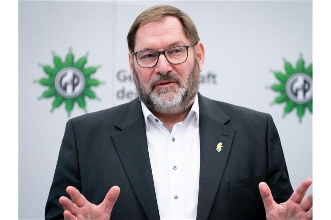 Polizeigewerkschafter: Rechte „kapern“ Corona-Proteste „Die Rechten sind dabei, die Bewegung komplett zu kapern“, sagt Jörg Radek. Foto: Kay Nietfeld/dpa