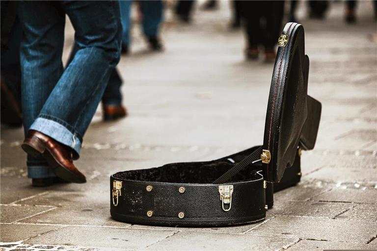 Die Regeln für Straßenmusiker sehen in Stuttgart vor, dass an einem Standort höchstens 30 Minuten am Stück gespielt werden darf.