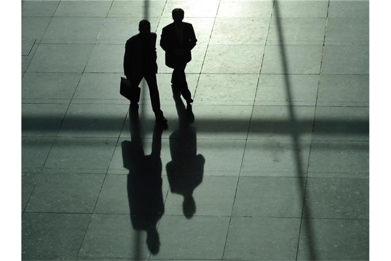 Die Regierung gab im vergangenen Jahr 433,5 Millionen Euro für externe Berater aus (Symbol). Foto: Uwe Anspach/dpa