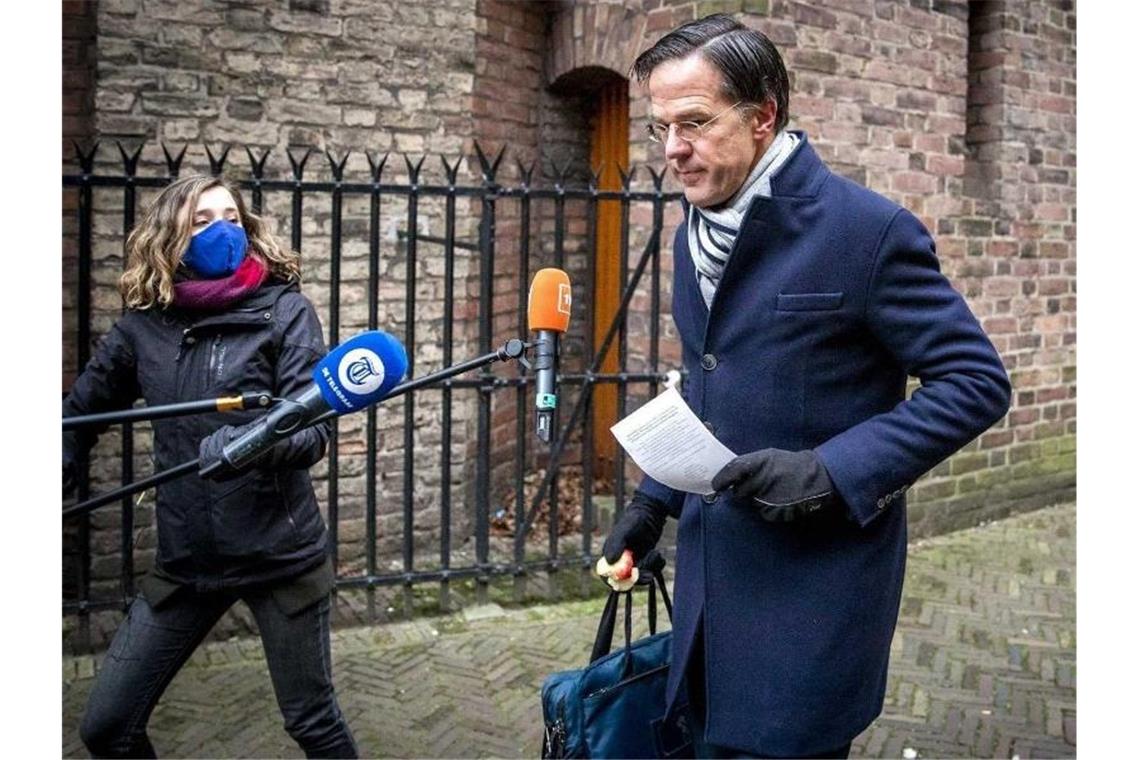 Aus für niederländische Regierung: Rechtsstaat versagte Die Regierung von Ministerpräsident Mark Rutte ist laut Medienangaben zurückgereten. Foto: Remko De Waal/ANP/dpa