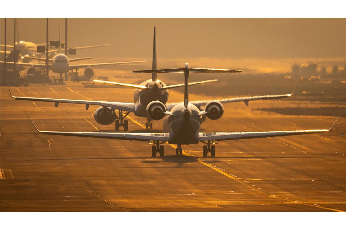 Merz sieht Luftfahrt als Schlüsselbranche - neue Strategie