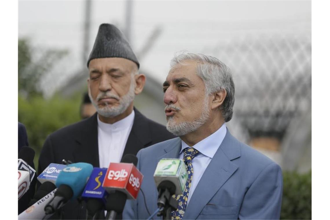 Neue Gespräche zwischen afghanischer Regierung und Taliban Die Regierungsdelegation wird vom Ratsvorsitzenden Abdullah Abdullah geleitet. Foto: Mariam Zuhaib/AP/dpa