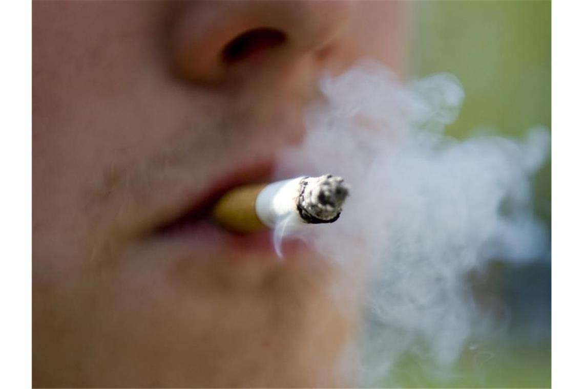 Weitere Werbeverbote fürs Rauchen auf der Zielgeraden