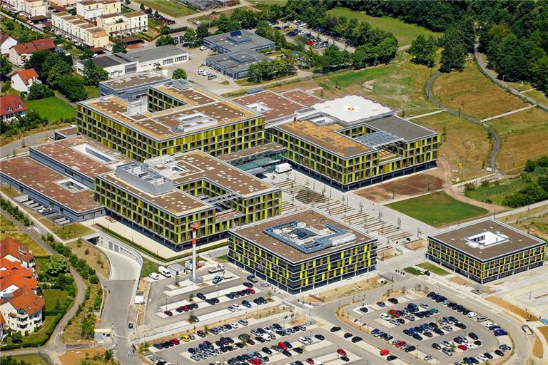 Die Rems-Murr-Kliniken haben eingeschränkte Besuchszeiten eingeführt. Foto: Gerhard Plessing Flug und Bild