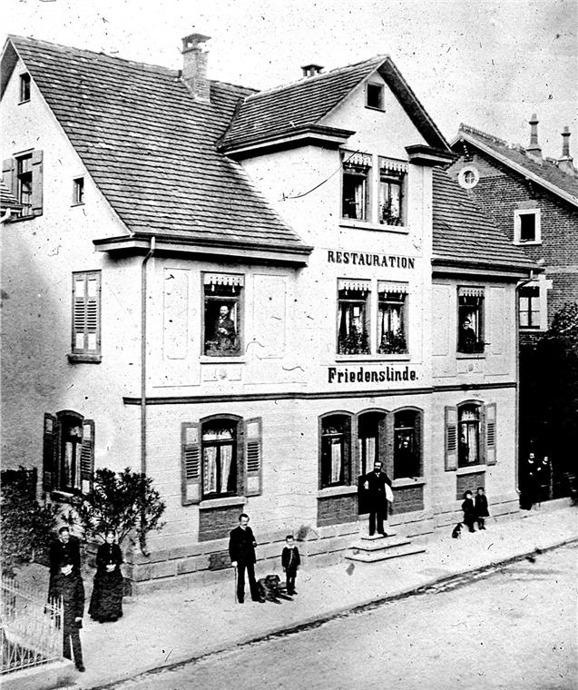 Die Restauration Friedenslinde gab es von 1887 bis 1922 in der Erbstetter Straße 2 in Backnang. Dort textete Reichsbahnrat Hermann Sinn das Backnanger Lied. Repro: P. Wolf