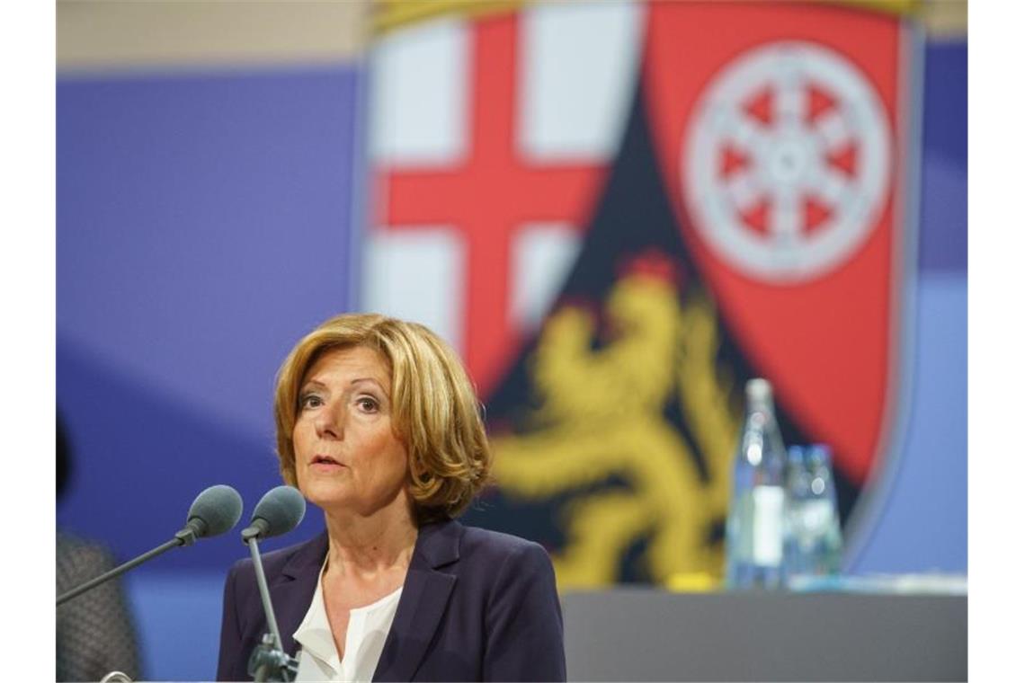 Die rheinland-pfälzische Ministerpräsidentin Malu Dreyer (SPD) regiert zusammen mit FDP und Grünen. Foto: Frank Rumpenhorst/dpa