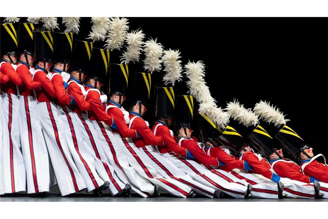 100 Jahre Showtanzgruppe "Rockettes" - noch zeitgemäß? Die "Rockettes" tanzen die Parade der Holzsoldaten während der Weihnachtshow. (Archivbild)