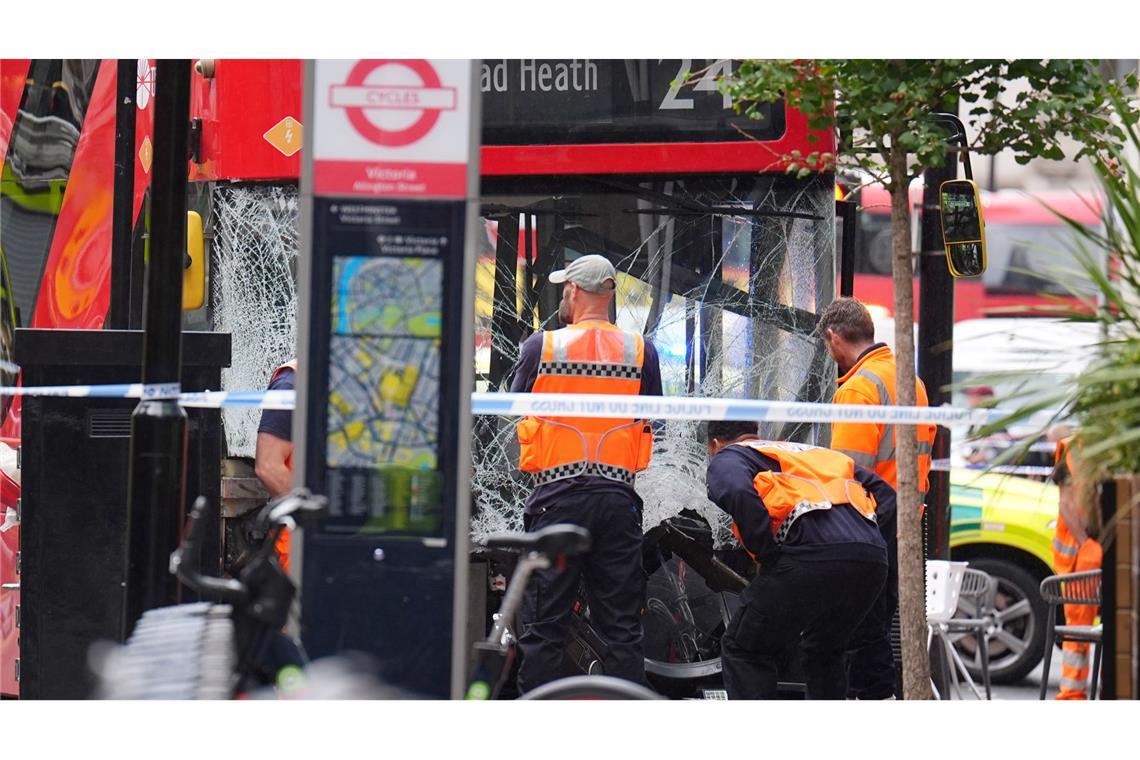 Die roten Doppeldeckerbusse gehören zum Londoner Stadtbild wie Big Ben oder der Buckingham-Palast.