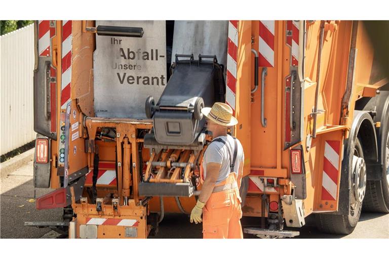 Die Rückholung von illegal in Tschechien entsorgtem Müll soll in wenigen Tagen beginnen. (Symbolbild)