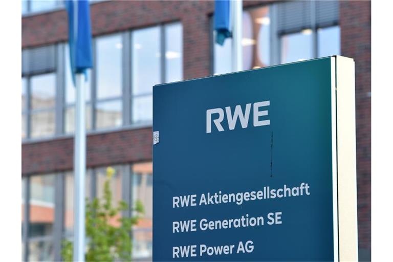 Die RWE-Konzernzentrale in Essen. Foto: Caroline Seidel/dpa