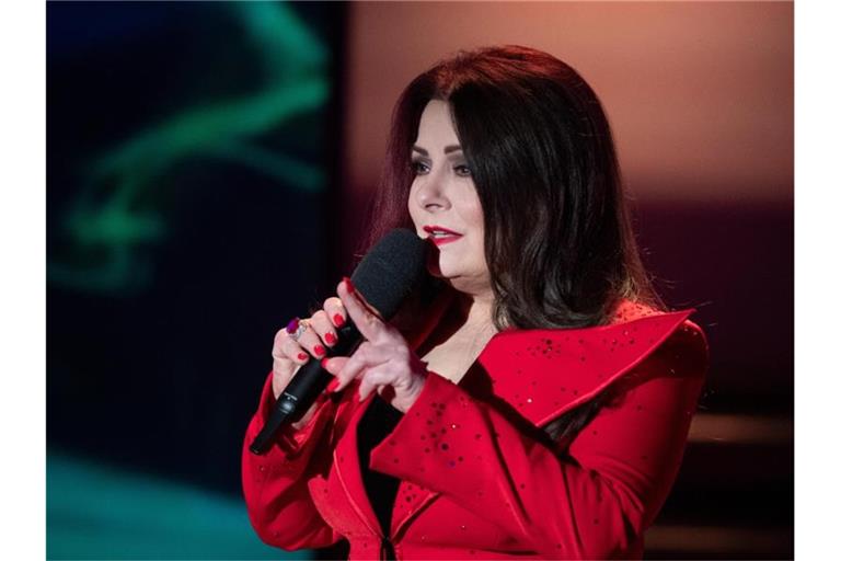 Die Sängerin Marianne Rosenberg singt im Römerkastell. Foto: Bernd Weißbrod/dpa/Archivbild