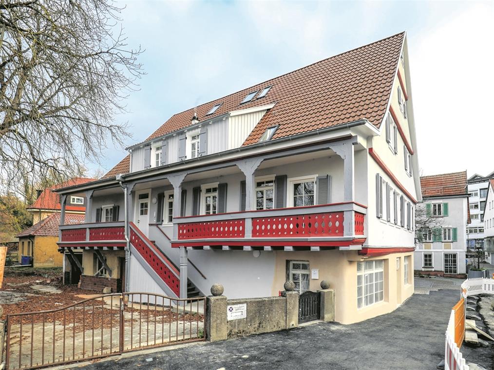 Die Sanierung des denkmalgeschützten Gebäudes in der Schillerstraße ist schon weit fortgeschritten. Jetzt fehlt noch der einstöckige Anbau, in dem ein Teil des mexikanischen Restaurants Platz finden soll. Foto: A. Becher