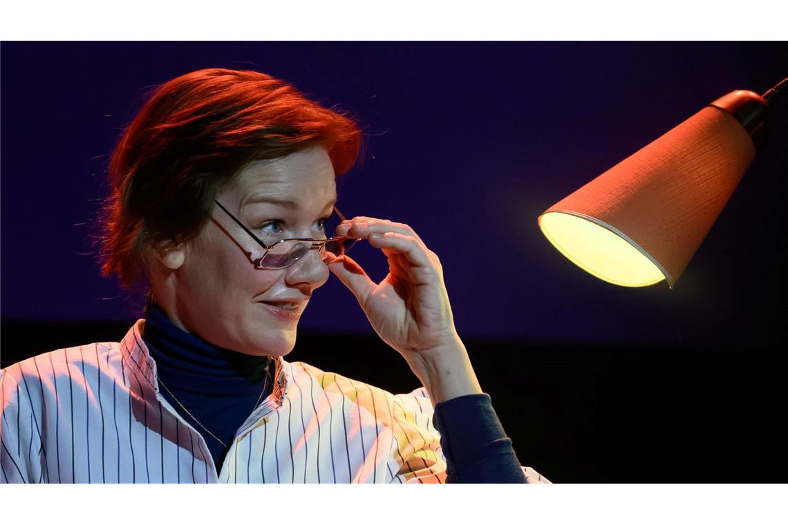 Die Schauspielerin Sandra Hüller liest am bundesweiten Vorlesetag in Leipzig aus Kinderbüchern.