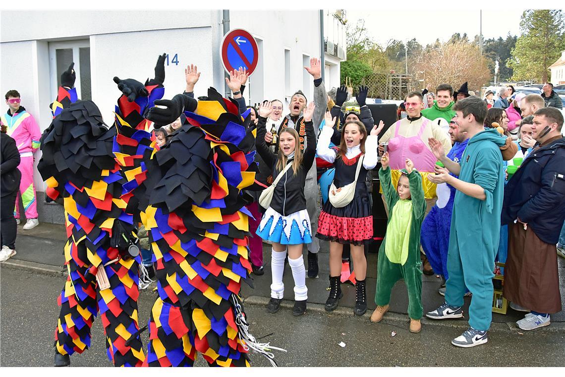 Die Schbiallomba-Schlotzer aus Auenwald machen Stimmung. Faschingsumzug in Althü...
