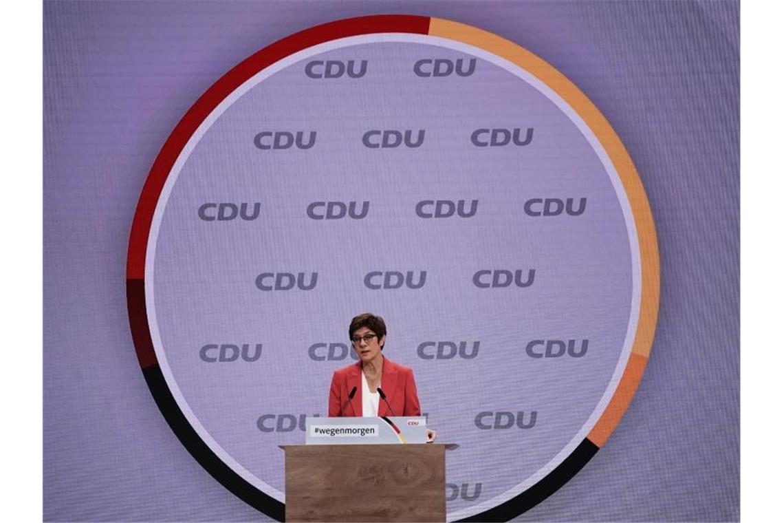 Die scheidende CDU-Vorsitzende Annegret Kramp-Karrenbauer spricht beim digitalen Bundesparteitag der CDU. Foto: Michael Kappeler/dpa