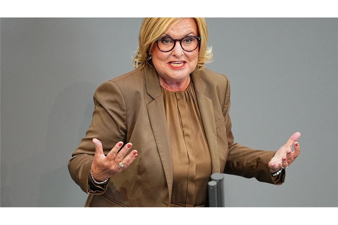 Bundestag wählt Henning Otte zum Wehrbeauftragten Die scheidende Wehrbeauftragte Högl warnt, dass die Bundeswehr in zunehmend schwere Personalnöte gerate.