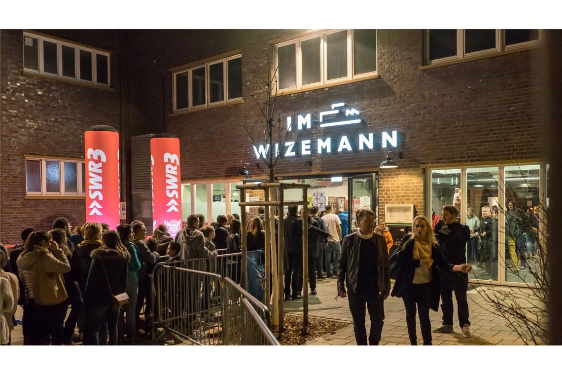 Die Schlangen vor den Türen können durchaus lang sein.