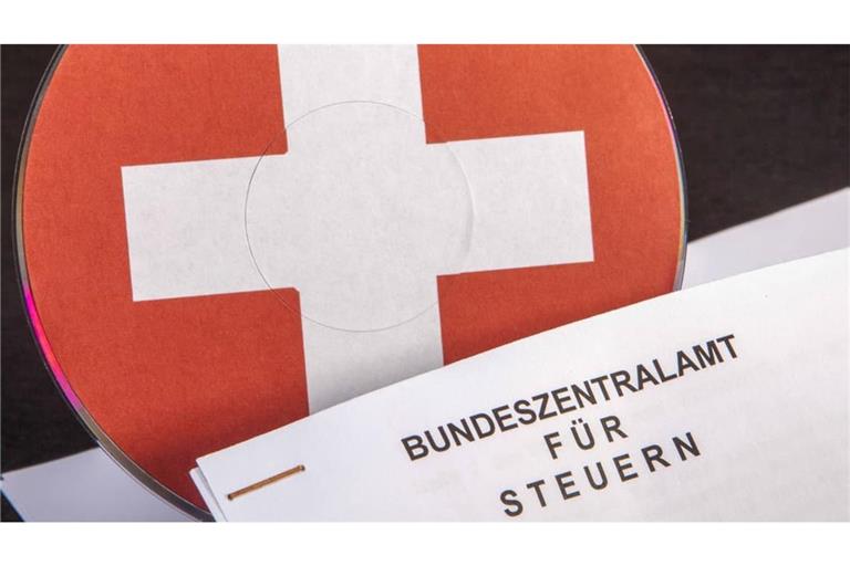 Die Schlinge zieht sich zu: Konten in der Schweiz sind nicht mehr ohne Weiteres erlaubt.