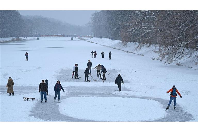 Die schönen Seiten des Winters: Schlittschuhlaufen in Leipzig.