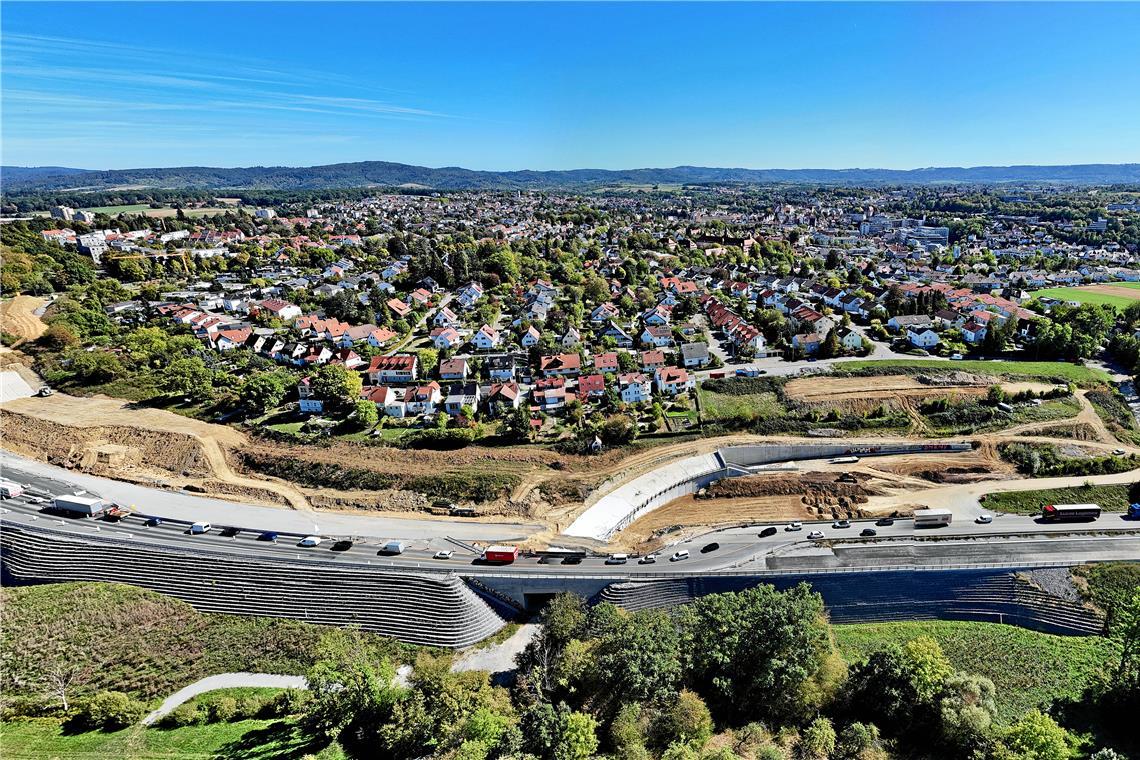 Die Schöntaler Straße zwischen Backnang und Schöntal unterquert die B14 in einem knapp 80 Meter langen Tunnel. Mit der Bauausführung sind wohl nicht alle zufrieden. Foto: Ulrich Maier