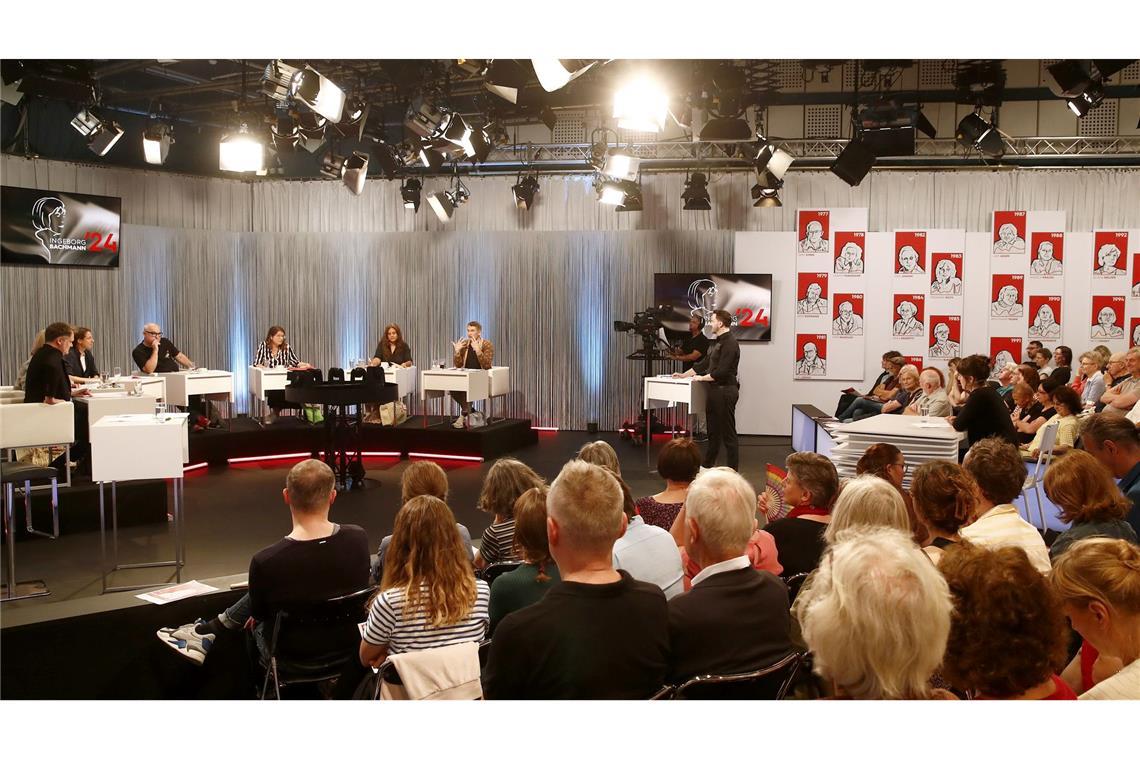 Wettlesen um Bachmann-Preis beginnt Die Schreibtalente stellen sich einer kritischen Jury und dem Live-Publikum.