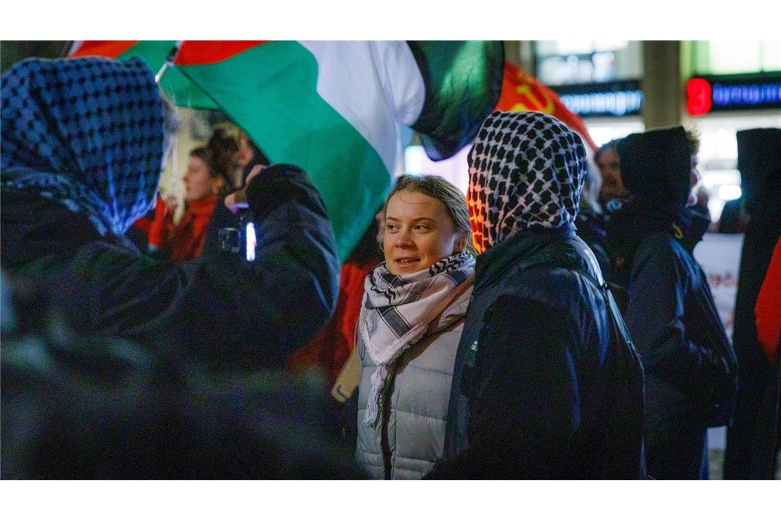 Die schwedische Klimaaktivistin Greta Thunberg demonstriert in Leipzig.