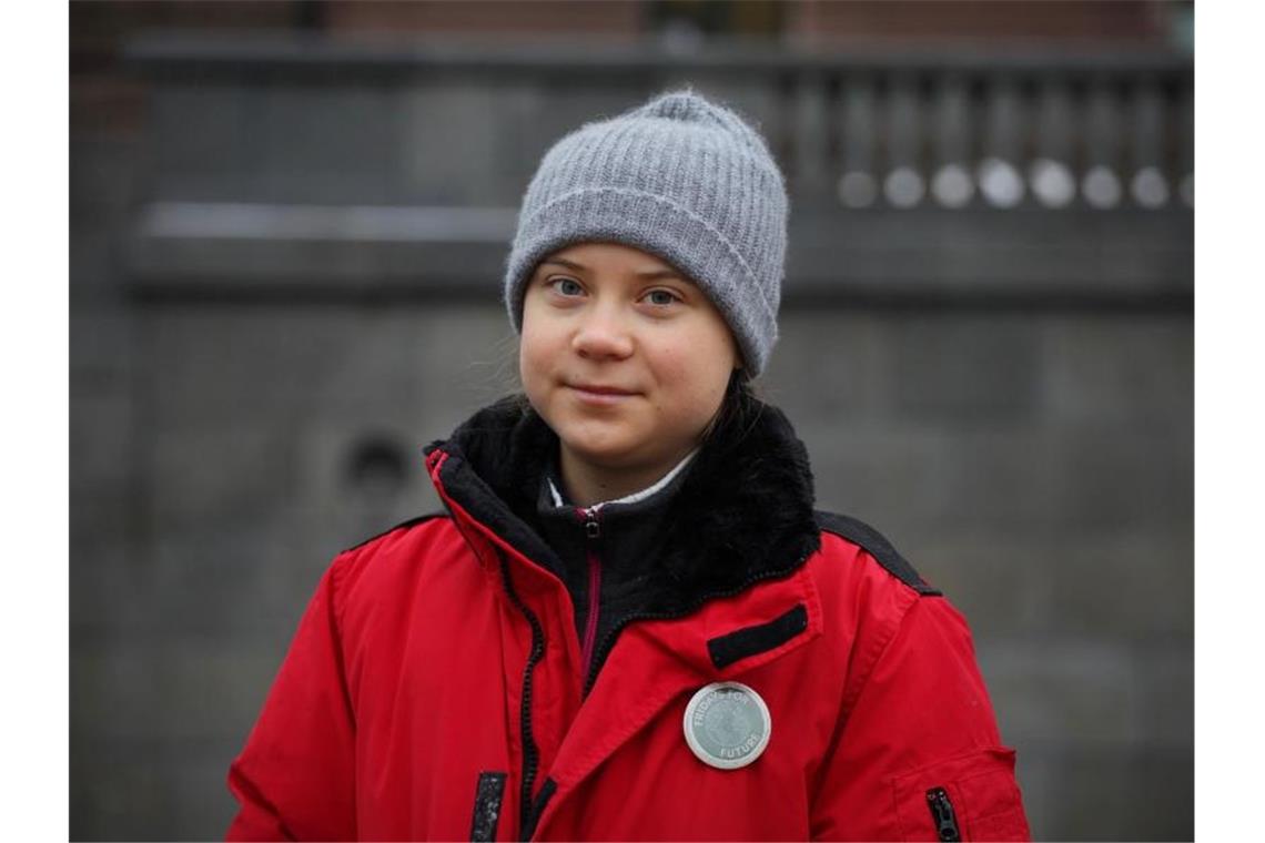 Die schwedische Klimaaktivistin Greta Thunberg steht am Ort ihrer freitäglichen Klimaproteste vor dem Reichstag in Stockholm. (Archivbild). Foto: Steffen Trumpf/dpa