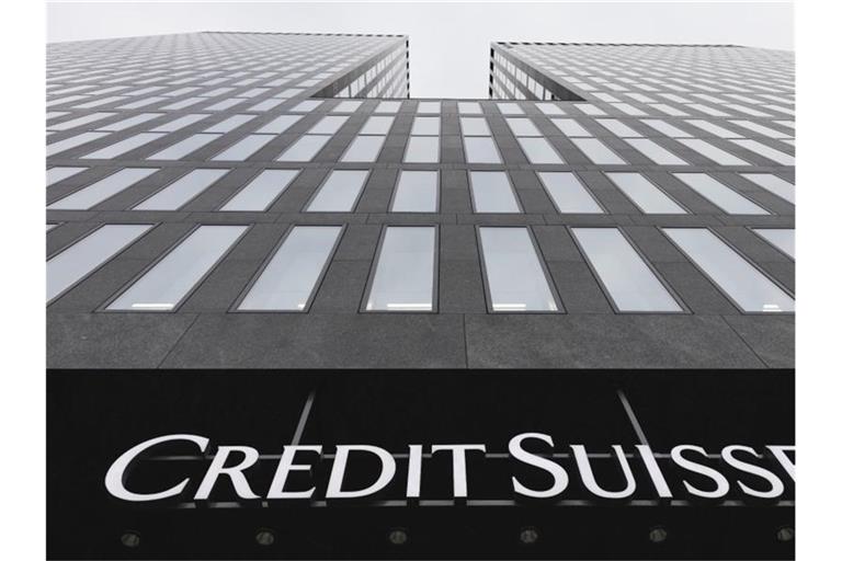 Die Schweizer Großbank Credit Suisse ist zu einer Millionenstrafe verdonnert worden. Foto: Gaetan Bally/KEYSTONE/dpa