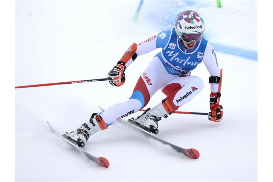 Das bringt der Wintersport am Montag Die Schweizerin Michelle Gisin ist eine der Favoritinnen beim ersten WM-Wettkampf in Cortina d'Ampezzo. Foto: Alessandro Trovati/AP/dpa