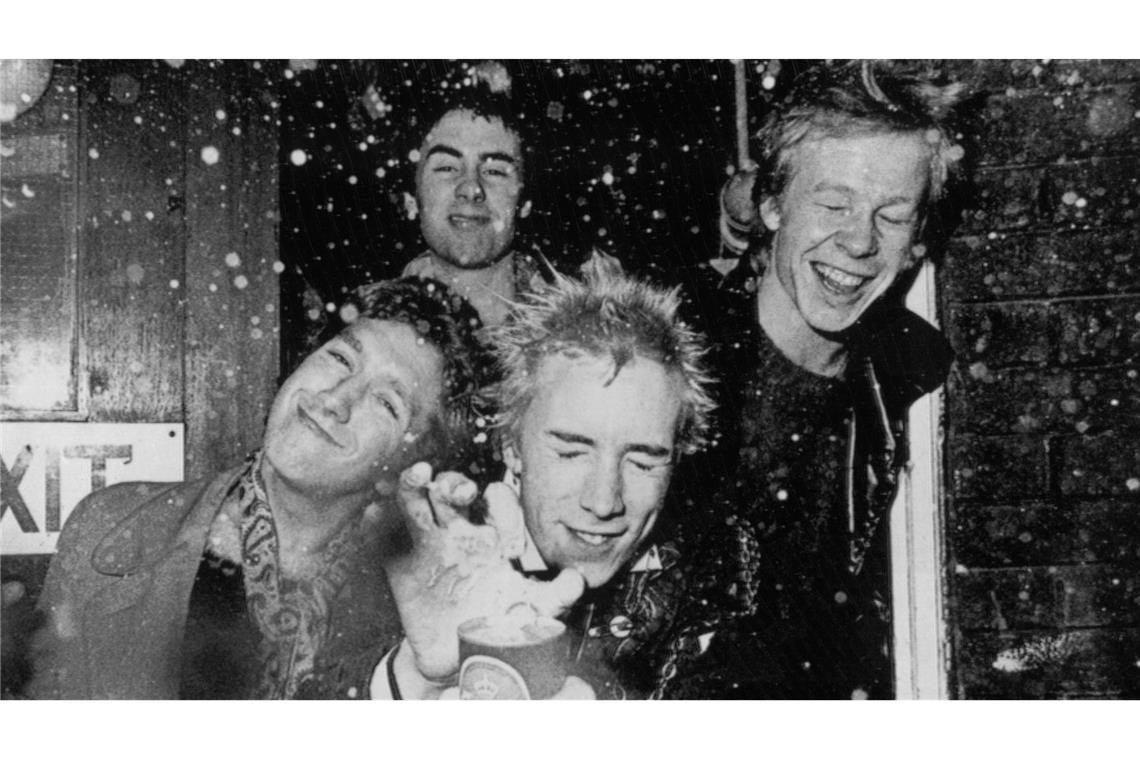 Die Sex Pistols: Steve Jones (l), Sid Vicious, John Lydon, Paul Cook. (Archivbild)