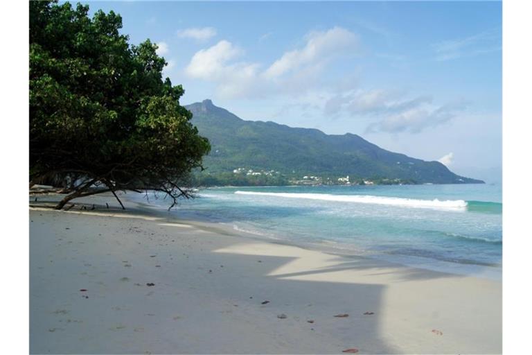 Die Seychellen sowie Anguilla und Dominica werden nun „Annex II“ der Liste der Steueroasen aufgeführt - sie steht für Gebiete, die in Steuersachen nicht kooperieren, aber Reformen versprochen haben. Foto: picture alliance / dpa