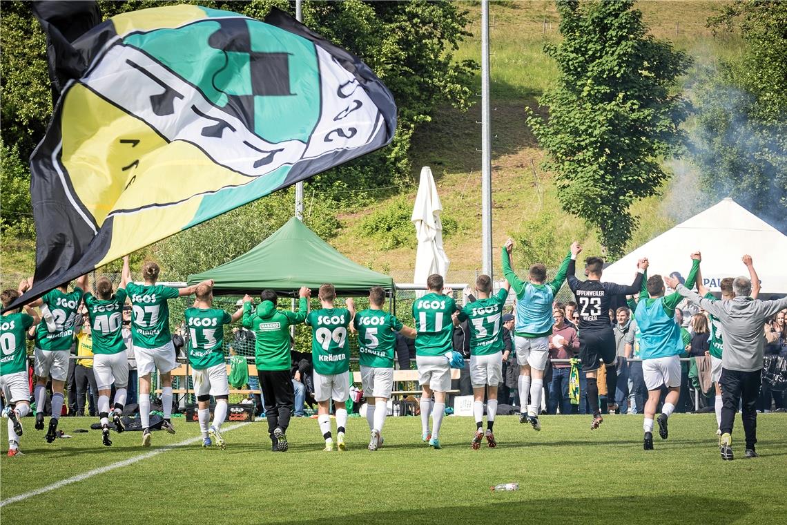 Vorfreude in Grün und Rot ist riesengroß Die SGOS-Fußballer wollen auch am Sonntag wieder jubeln wie zuletzt beim Titelgewinn in der Bezirksliga. Foto: Alexander Becher