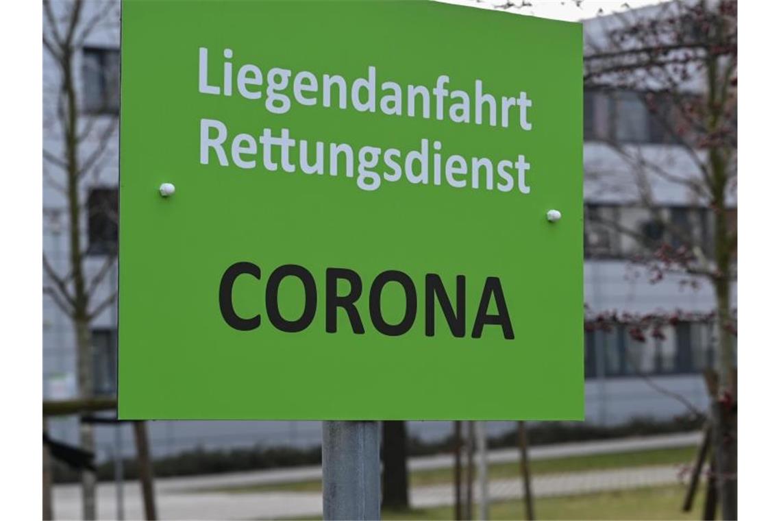 RKI registriert 44.927 Neuinfektionen - Inzidenz sinkt