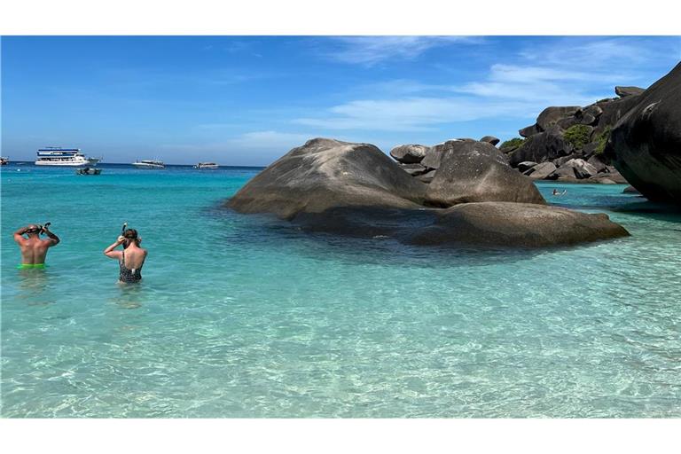 Die Similan Islands mit ihren Granitformationen sind bei Tagestouristen aus aller Welt beliebt - und dürfen sich jetzt wieder erholen. (Archivbild)