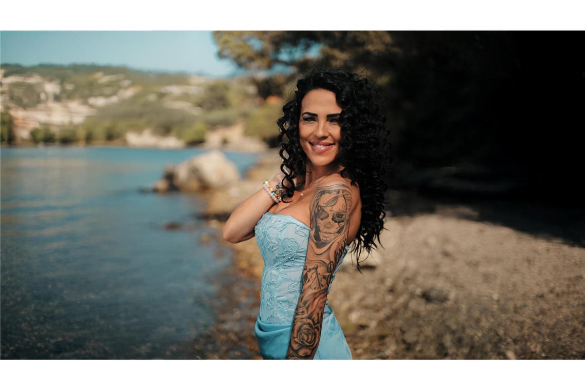 Die Single-Lady der 4. Staffel: Elena Miras.