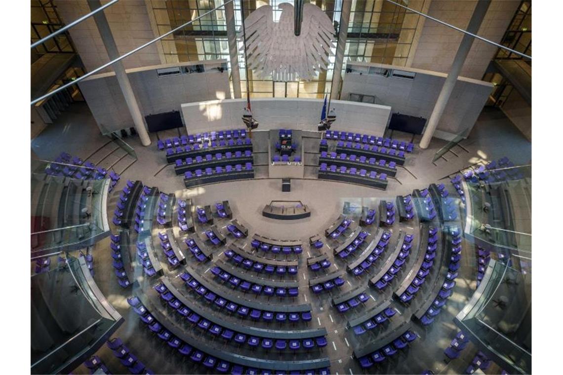 Erstmals seit 1998 wieder eine Frau an Bundestagsspitze Die Sitzung des Bundestags findet heute unter 3G-Bedingungen statt. Foto: Michael Kappeler/dpa