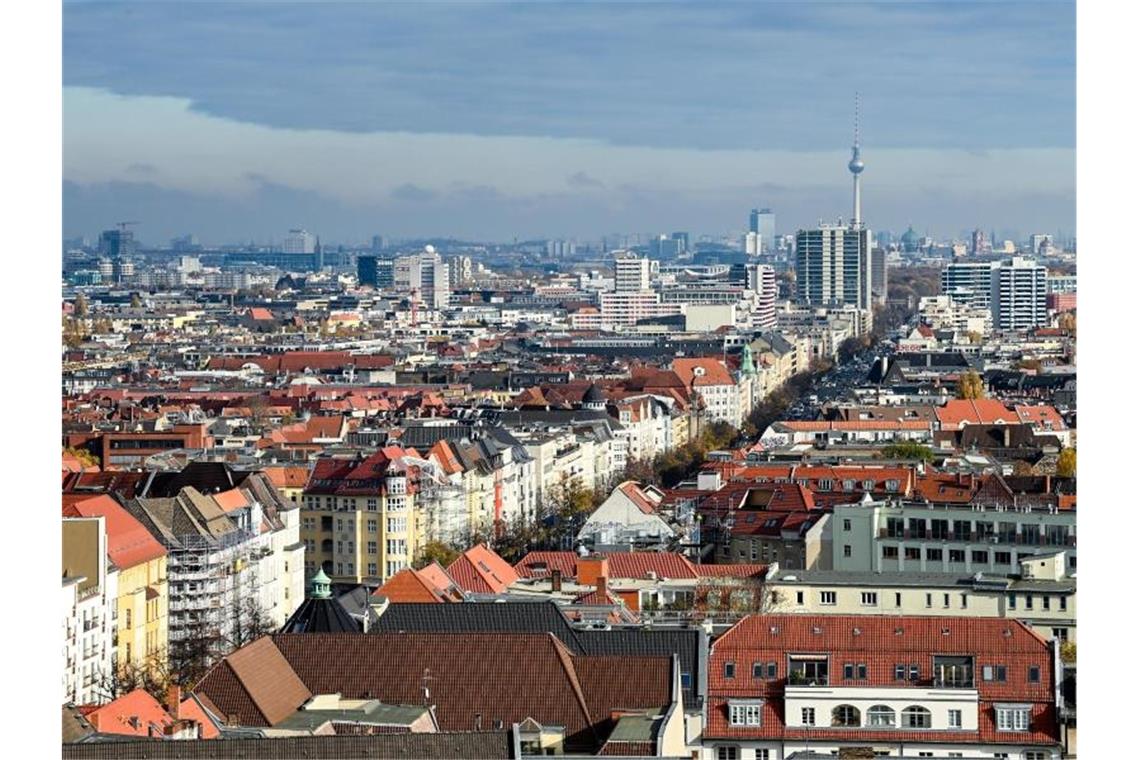 Studie: Sogwirkung von Metropolen in Pandemie schwächer Die Sogwirkung von Metropolen schwächt sich in der Corona-Pandemie ab. Foto: Jens Kalaene/dpa-Zentralbild/dpa