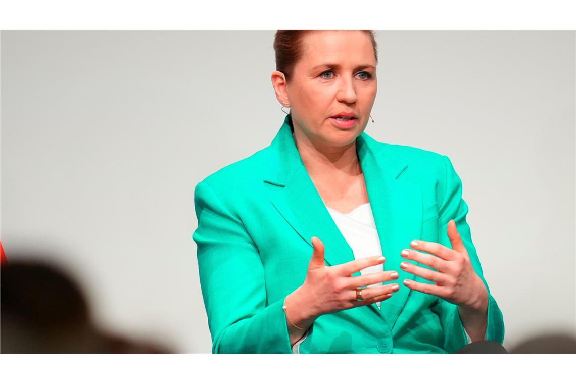 Die Sozialdemokratin Mette Frederiksen kann Regierungschefin in Dänemark bleiben. (Archivbild)