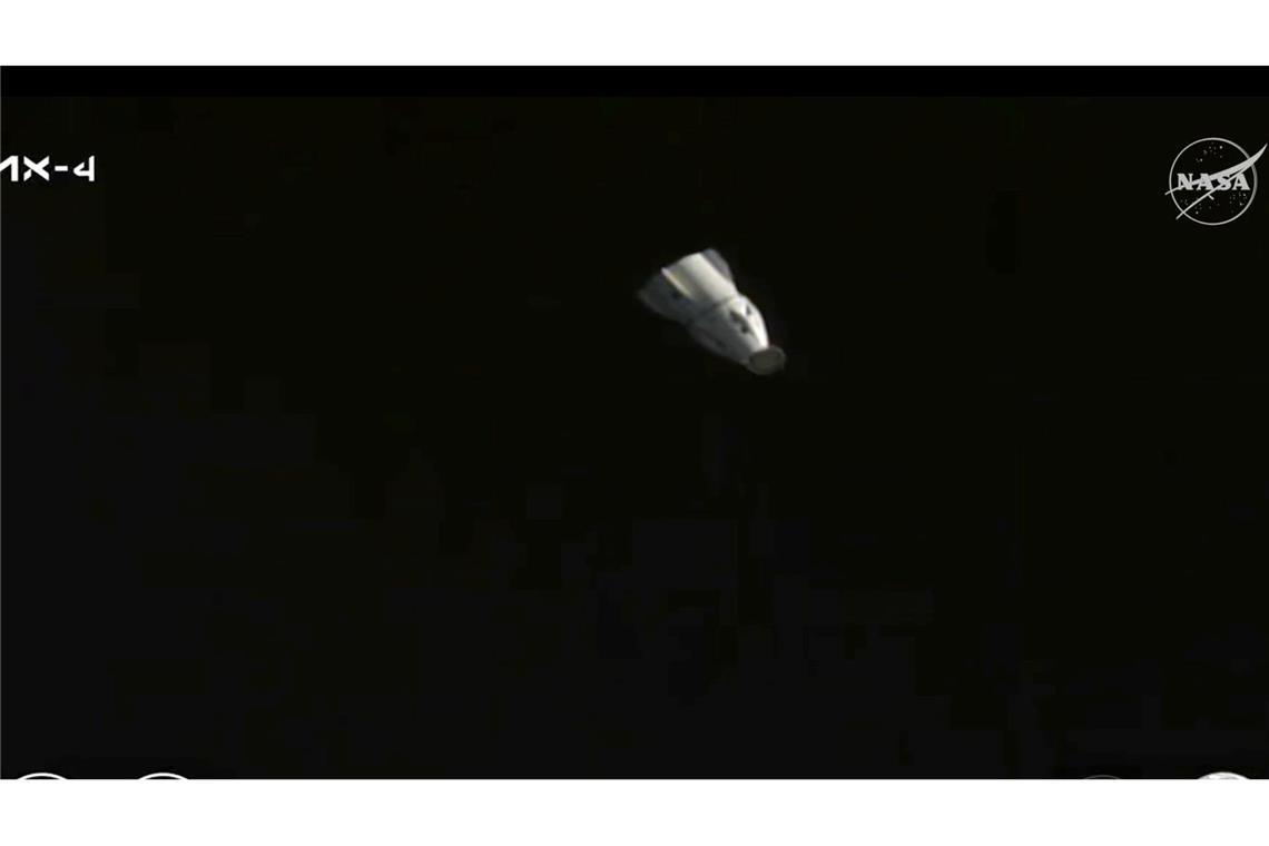 Private Astronautenmission zurück auf der Erde Die SpaceX-Kapsel beim Abdocken von der Internationalen Raumstation ISS