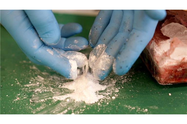 Die spanische Polizei hat in Zusammenarbeit mit ihren Kollegen in Kolumbien bei einem Einsatz gegen eine internationale Bande zehn Tonnen Kokain beschlagnahmt. Fünf Personen wurden festgenommen. (Archiv-Bild)