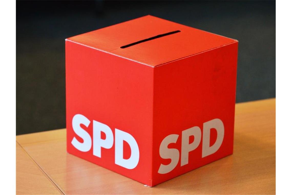 SPD liegt in Wahlumfrage deutlich vor der Union Die SPD führt in Erhebungen. Foto: Martin Schutt/dpa-Zentralbild/dpa