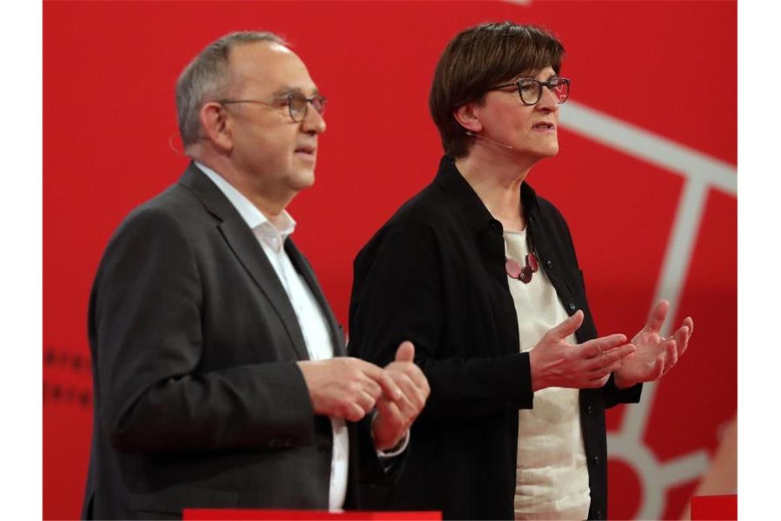 Scholz: Esken und Walter-Borjans sollten Vorsitzende bleiben
