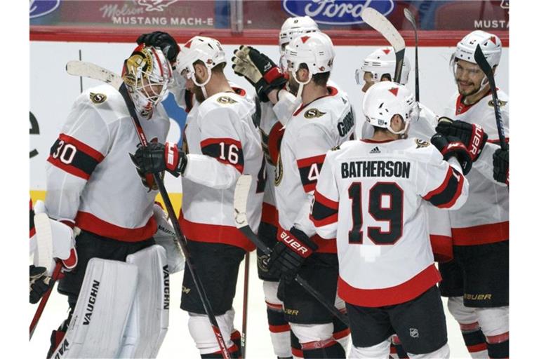 Die Spieler der Ottawa Senators feiern. Foto: Paul Chiasson/The Canadian Press via ZUMA/dpa