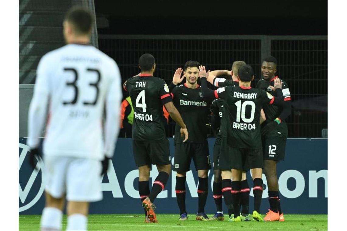 Bayer träumt wieder von Berlin - Frankfurts Trost: Jovic