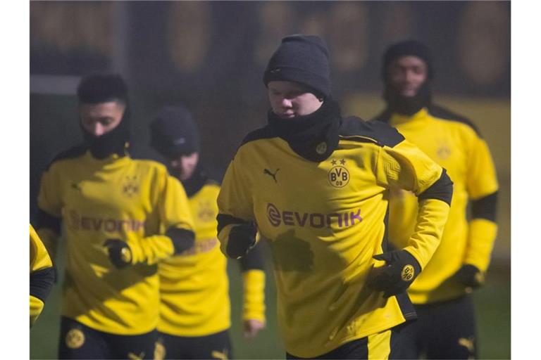 Die Spieler von Borussia Dortmund beim Abschlusstraining für das Spiel gegen Lazio. Foto: Bernd Thissen/dpa