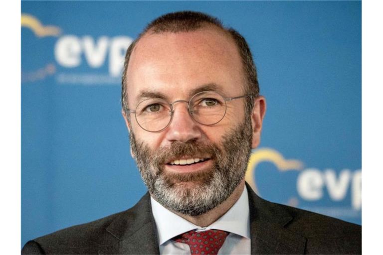 Die Spitzen von CDU und CSU haben sich hinter die Kandidatur des CSU-Europapolitikers Manfred Weber als Chef der europäischen Parteienfamilie EVP gestellt. Foto: Michael Kappeler/dpa
