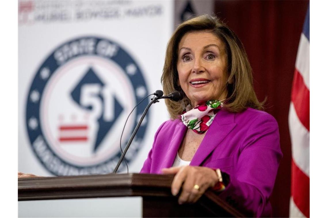 Die Sprecherin des US-Repräsentantenhauses, Nancy Pelosi, spricht bei einer Pressekonferenz. Foto: Andrew Harnik/AP/dpa