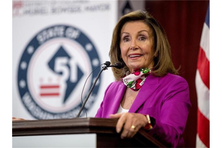 Die Sprecherin des US-Repräsentantenhauses, Nancy Pelosi, spricht bei einer Pressekonferenz. Foto: Andrew Harnik/AP/dpa